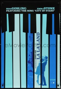 9r1251 LA LA LAND teaser DS 1sh 2016 Ryan Gosling, Emma Stone in piano keys, City of Stars!