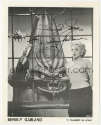 9s0924 BEVERLY GARLAND signed 8x10 publicity still 1980s c/u by monster from It Conquered the World!