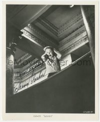 9s0969 ELEANOR PARKER signed TV 8x10 still R1960s she's terrified looking downstairs in Lizzie!