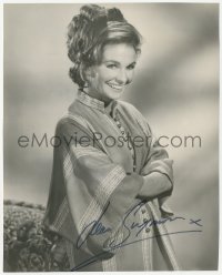 9s1037 JEAN SIMMONS signed 7.75x9.75 still 1967 the beautiful leading lady smiling realy big!