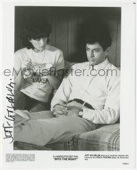 9s1039 JEFF GOLDBLUM signed 8x10 still 1984 with concerned wife Stacy Pickren in Into The Night!