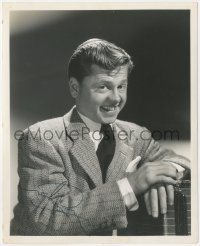 9s1099 MICKEY ROONEY signed deluxe 8x10 still 1941 great portrait in suit & tie, Babes on Broadway!