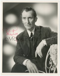 9s1335 PETER CUSHING signed 8x10 REPRO photo 1980s great seated portrait of the movie legend!