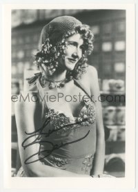 9s0595 LAURA DERN signed 5x7 fan photo 1990s close portrait wearing great dress & hat!