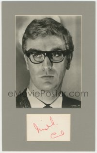 9s0414 MICHAEL CAINE signed 3x5 index card in 10x15 display 1980s ready to frame on your wall!