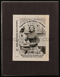 9s0311 DINAH SHORE signed 7x8 publicity photo in 11x15 display 1972 ready to frame on your wall!