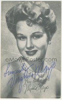 9s0685 VIRGINIA MAYO signed arcade card 1940s sexy smiling portrait in strapless dress & jewelry!