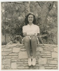 9t0976 SHIRLEY TEMPLE 8x10 key book still 1944 fans don't know the teenager is adept at badminton!