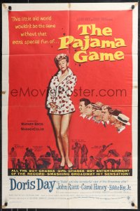 9t1814 PAJAMA GAME 1sh 1957 sexy full-length image of Doris Day, who chases boys!