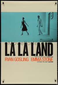 9w1272 LA LA LAND teaser DS 1sh 2016 great image of Ryan Gosling & Emma Stone leaving stage door!