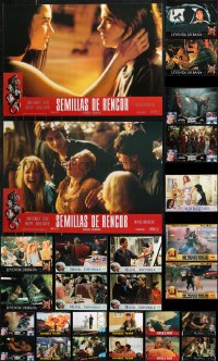 9x0949 LOT OF 31 UNFOLDED 18X26 SPANISH POSTERS 1990s a variety of cool movie scenes!