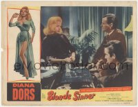 9y0692 BLONDE SINNER LC 1956 sexy Diana Dors standing with drink in deep conversation with 2 guys!