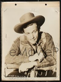 9y1429 WILLIAM HOLDEN 4 8x10 stills 1940s portraits of the actor in cowboy westerns & two in suits!