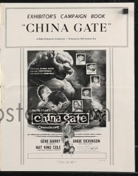 9y0472 CHINA GATE pressbook 1957 Samuel Fuller, Angie Dickinson, Gene Barry, Nat King Cole!