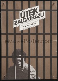 9z0454 ESCAPE FROM ALCATRAZ Czech 11x15 1981 cool different image of Clint Eastwood behind bars!