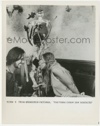1a1452 TEXAS CHAINSAW MASSACRE 8x10.25 still #8 1974 Edwin Neal w/ bound Marilyn Burns by skeleton!