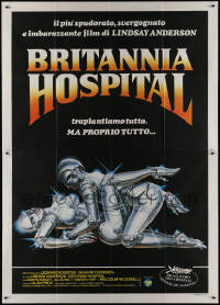 1b0893 BRITANNIA HOSPITAL Italian 2p 1982 Lindsay Anderson, wacky different Casaro art of robots!