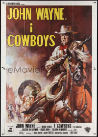1b0906 COWBOYS Italian 2p 1972 cool different art of John Wayne with rifle on horseback!