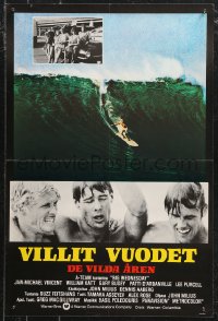 1c0448 BIG WEDNESDAY Finnish 1979 John Milius classic surfing movie, surfer on huge wave!