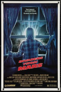 1c1209 INVADERS FROM MARS 1sh 1986 Tobe Hooper, art by Mahon, he knows they're here, R-rated!