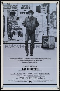 1c1442 TAXI DRIVER int'l 1sh 1976 image of Robert De Niro walking in New York City, Martin Scorsese!