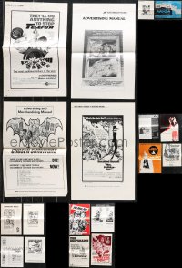 1d0551 LOT OF 18 UNCUT PRESSBOOKS 1960s-1970s advertising for a variety of different movies!