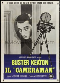 1f2064 CAMERAMAN Italian 1p R1970 great close up of Buster Keaton peeking through door!