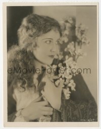 1j1582 WEDDING MARCH 8x10 key book still 1928 great close up of beautiful Fay Wray holding flowers!
