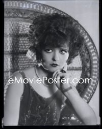 1s0130 CLARA BOW 8x10 negative 1920s wonderful Paramount studio portrait in wicker chair!