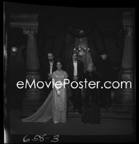 1s0223 DOCTOR ZHIVAGO camera original 2.25x2.25 negative 1965 Julie Christie & cast formal pose, WOW!