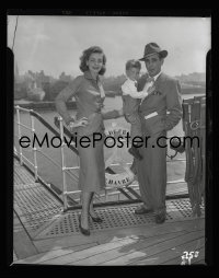 1s0186 HUMPHREY BOGART/LAUREN BACALL camera original 4x5 negative 1951 candid with their son Stephen!