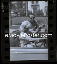 1s0257 JAYNE MANSFIELD camera original 2x8 negative strip 1960s five images driving her convertible!