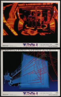 1t1533 TRON 2 LCs 1982 Walt Disney sci-fi fx, Jeff Bridges in video game, lightcycles!