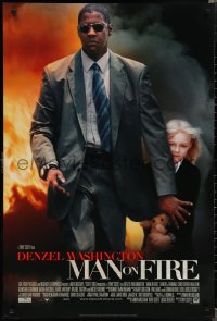 1w1037 MAN ON FIRE DS 1sh 2004 image of Denzel Washington & Dakota Fanning w/ burning background!