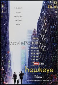 1w0174 HAWKEYE DS tv poster 2021 Jeremy Renner in the title role, great image walking in city!