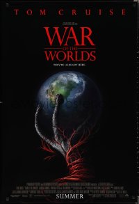 1w1230 WAR OF THE WORLDS advance 1sh 2005 Spielberg, alien hand holding Earth, red title design!