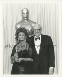 1y2073 SOPHIA LOREN/GREGORY PECK 8x10 still 1991 he's giving her a special Oscar at 63rd ceremony!