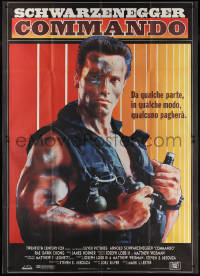 1y0252 COMMANDO Italian 2p 1986 Arnold Schwarzenegger is going to make someone pay!