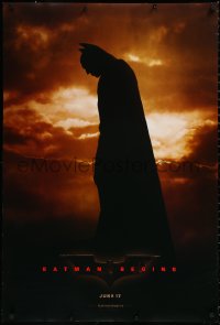 1z1121 BATMAN BEGINS teaser DS 1sh 2005 June 17, full-length image of Christian Bale in title role!