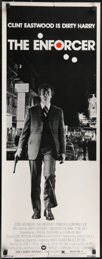 1z0963 ENFORCER insert 1976 full-length image of Clint Eastwood as Dirty Harry w/.44 Magnum!