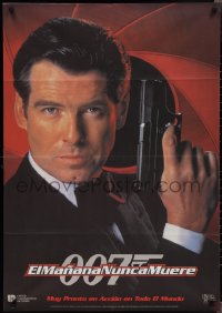 2b0564 TOMORROW NEVER DIES Argentinean 1997 super close image of Pierce Brosnan as James Bond 007!