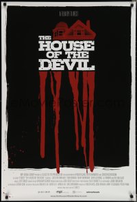 2c1064 HOUSE OF THE DEVIL int'l 1sh 2009 Jocelin Donahue, cool completely different horror artwork!