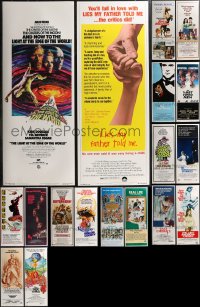 2d1051 LOT OF 18 UNFOLDED 1970S INSERTS 1970s great images from a variety of different movies!
