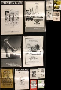 2d0508 LOT OF 16 UNCUT & 2 CUT PRESSBOOKS 1950s-1970s advertising for a variety of different movies!