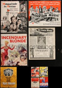 2d0182 LOT OF 9 PARAMOUNT MUSICAL PRESSBOOKS 1930s-1940s advertising for a variety of movies!