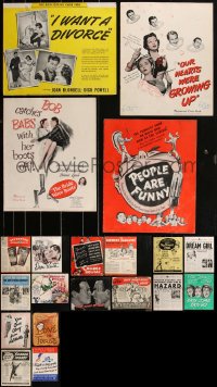 2d0146 LOT OF 21 PARAMOUNT COMEDY PRESSBOOKS 1930s-1940s advertising for a variety of movies!