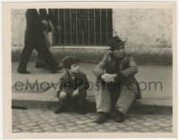 2f1813 BICYCLE THIEF 8x10.25 still 1949 most iconic image of Maggiorani & Staiola on curb!