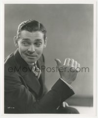 2f1845 CLARK GABLE deluxe 8.25x10 still 1933 great close up pointing thumb, making Hold Your Man!