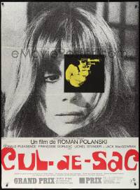 2f0133 CUL-DE-SAC style A French 1p 1966 Roman Polanski, super close up of Francoise Dorleac + gun!