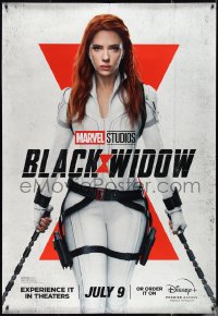 2g0074 BLACK WIDOW DS bus stop 2021 Scarlet Johansson as Natasha Romanoff, Marvel superhero!